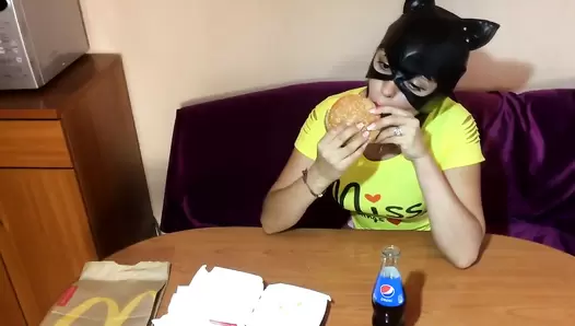 ElenaToilet - Big Shit Burger (Fresh Shit Burger)