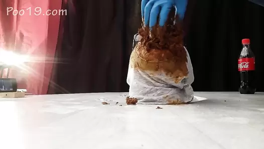 MilanaSmelly - Banquet for a 3-course toilet slave
