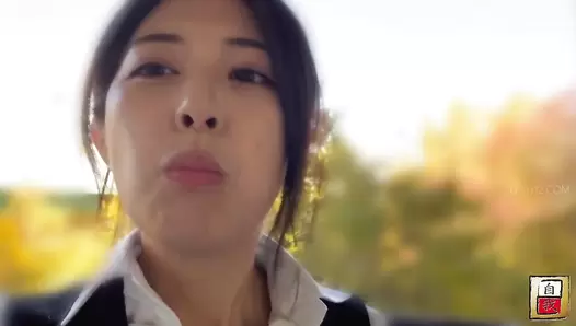 JG-560 03 Girls taking a pooping selfie and trying not to get caught. A thrilling defecation experience