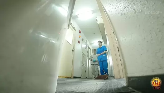 EE-770 02 Poo emergency situations! Girls can’t go to the toilet and have to poop right in the open! VOL. 2