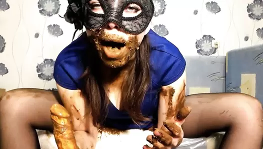 ScatLina - I wear a diaper and take off my mask