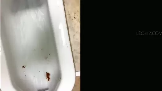 JG-563 01 Self filmed defecation videos with live commentary and a camera placed directly under the anus. VOL. 2