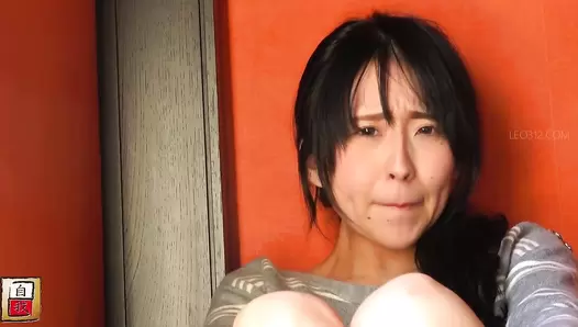 JG-559 02 Lusty asses farting and pooping. Amateur girls bursting farts and dropping shit. VOL. 3