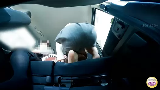 SL-612 04 Shameful poop in front of girlfriends during travel car trip