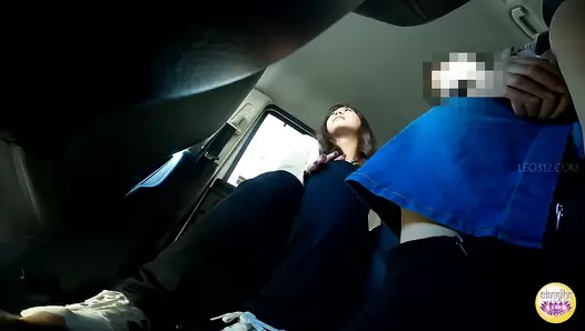 SL-612 02 Shameful poop in front of girlfriends during travel car trip
