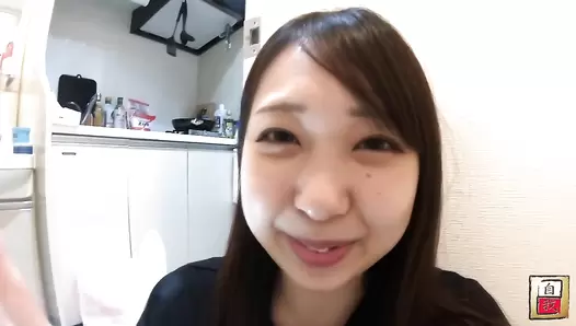 JG-558 06 Close-up filming and self-portraits over several days: Hinata Nagano’s poops at home.