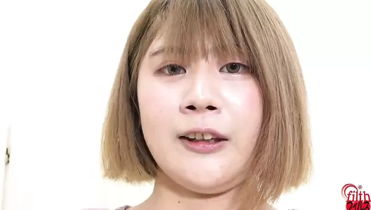 FF-626 05 Amateur girl’s first fart in front of camera.