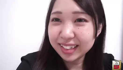 JG-558 04 Close-up filming and self-portraits over several days: Hinata Nagano’s poops at home.