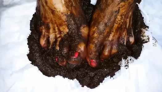 AnnaCoprofield - Shitty feet