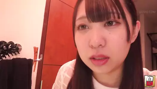 JG-558 03 Close-up filming and self-portraits over several days: Hinata Nagano’s poops at home.