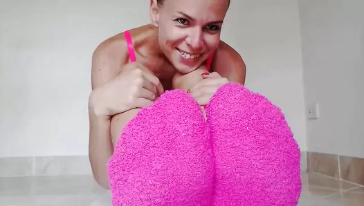 MissAnja - Giant 5 Days Held Pooping in Fluffy Socks