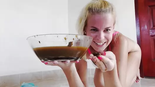 MissAnja - Explosive Nasty Enema and Shit in Glass Bowl