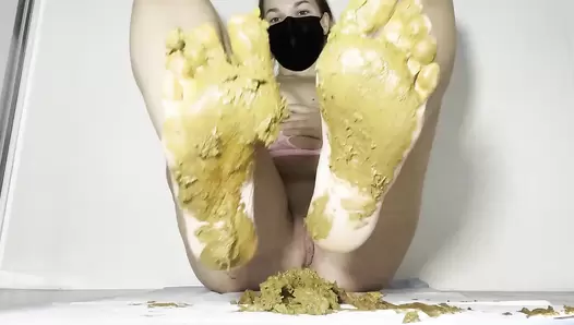 Sweet Bella - Sweet Treat and Shitty Feet
