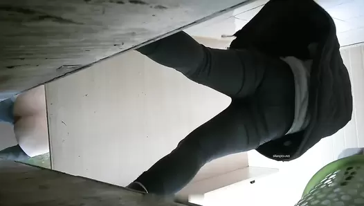 China Toilet Voyeur 1347 (Part 2)