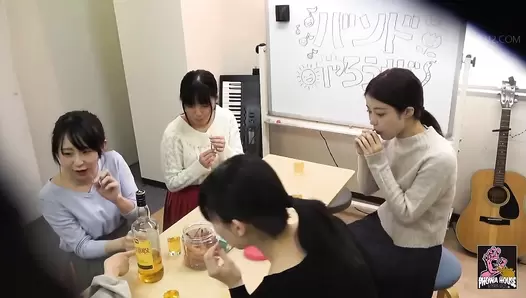 PGFD-095 05 Group of female college students in lewd and drunken vomit. VOL. 2