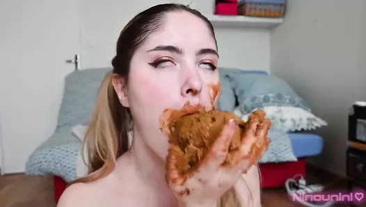 Ninounini - PUSSY ON FIRE: My pussy is on fire, I stuff it with shit and shit through the pussy! (SCAT / PISS / DIRTY PUSSY / PUSSY SHITTING / FOOD / HARD ANAL / FARTING / ATP / ATM)