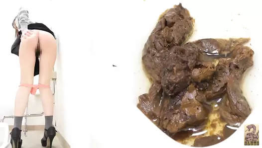 SR092 01 Women spreading their assholes while pooping on toilet. Multiple viewing angles and stinky farts. VOL. 5