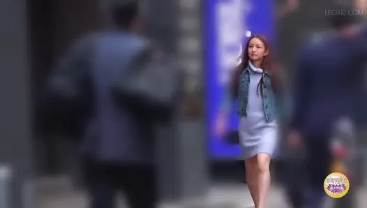 SL-610 01 Rushing to poop while the movie is showing