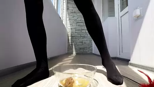 Mistress Emily - Smelly Shit on the Bowl