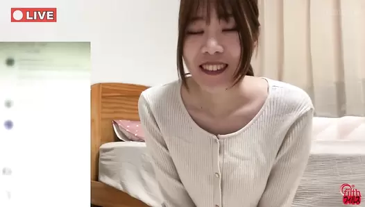 FF-648 03 Explosive and exhilarating! A secret LIVE broadcast where cute girls let you hear their farts