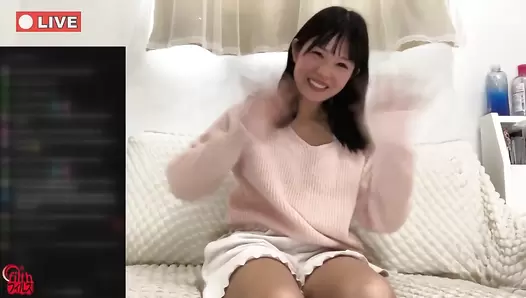 FF-648 01 Explosive and exhilarating! A secret LIVE broadcast where cute girls let you hear their farts