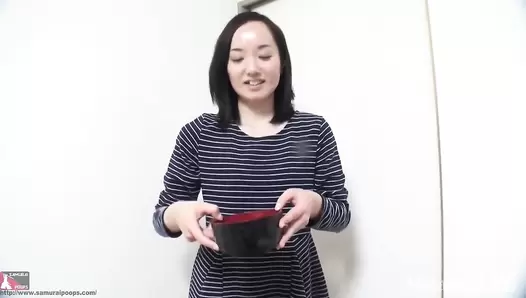 UJSD-01 03 4 women peeing and pooping solos and interviews. (uncensored)