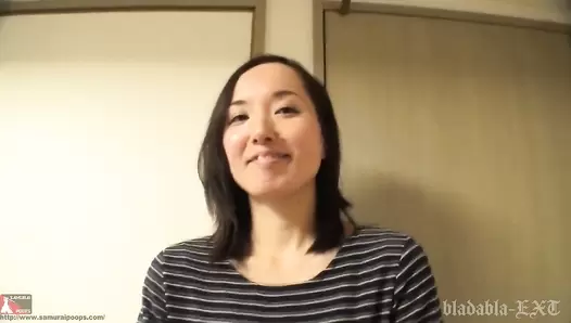 UJSD-01 03 4 women peeing and pooping solos and interviews. (uncensored)