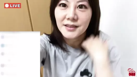 FF-648 02 Explosive and exhilarating! A secret LIVE broadcast where cute girls let you hear their farts