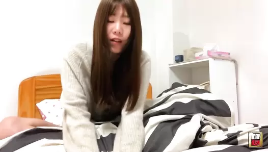 JG-556 02 Homemade close-up photography and self-portraits over several days. Maho Kawanishi poops at her home