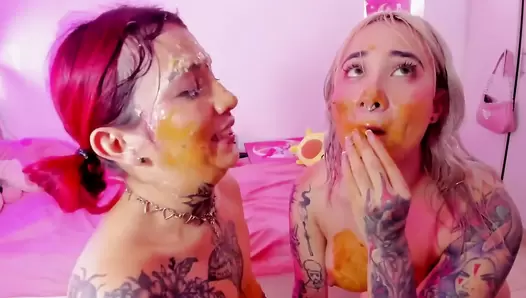 KellyPink18 - Lesbian scat extreme