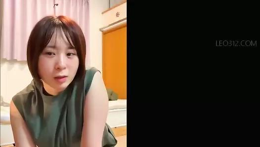JG-555 05 Close-up photography and self-portraits over several days with fearless Maho Kawanishi who takes poop selfies even if her family is there. VOL. 2