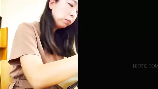 FF-642 05 Food and poop review on screen with embarrassed girls