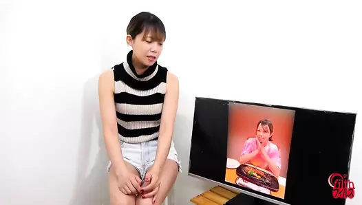 FF-642 03 Food and poop review on screen with embarrassed girls