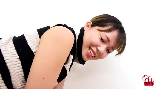 FF-642 03 Food and poop review on screen with embarrassed girls