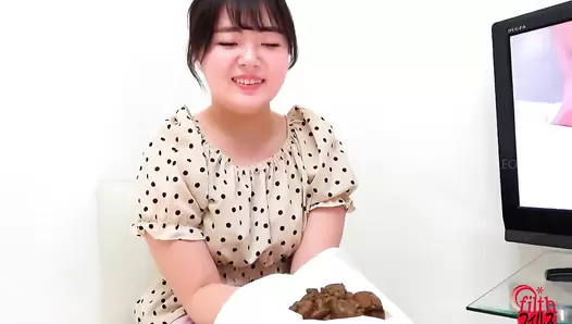 FF-642 06 Food and poop review on screen with embarrassed girls
