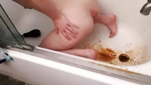 TrixieSquirts - Trixie’s Enema Mess