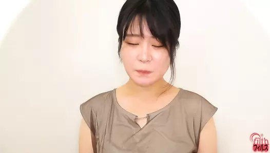 FF-643 05 Standing farts with buttcheeks open