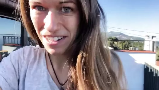 VeganLinda - Crazy Shit on Rooftop-Railing (Desperation)
