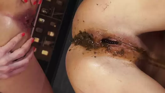 ArtofScat - GUMMY SNAKE ENEMA