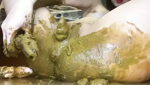 p00girl - Anal shit, pussy full of shit, chewing shit, blow job