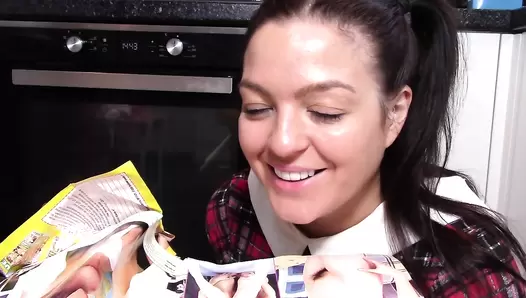 Evamarie88 - Spit And Puke On Porn Mags