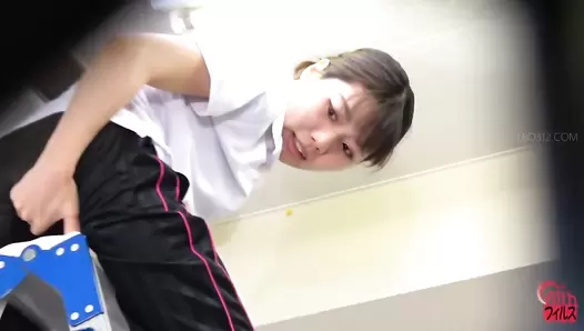 FF-638 02 Female teachers secretly poops while students, parents, and co-workers nearby