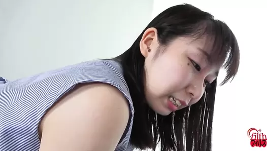 FF-637 01 Her first excretion documentary. VOL. 6 Kaede Amano poops