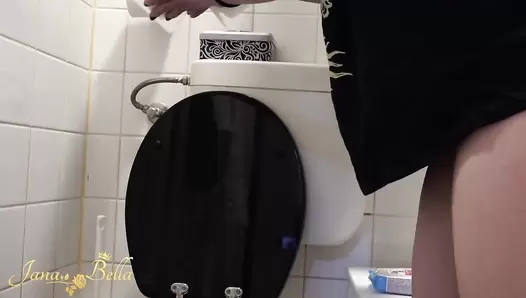 JanaBella - Closeup Toilet Shit and Piss