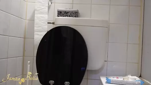 JanaBella - Closeup Toilet Shit and Piss