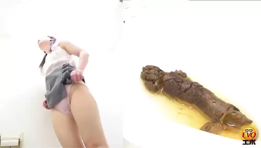 EE-732 01 Vigorous farts and large poop from the dirty anus of a neat girl