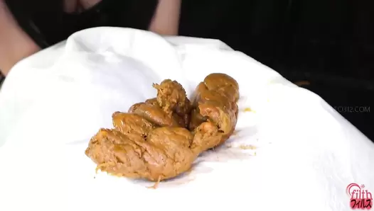 FF-636 01 Doki Doki dream scenes about poop. VOL. 5