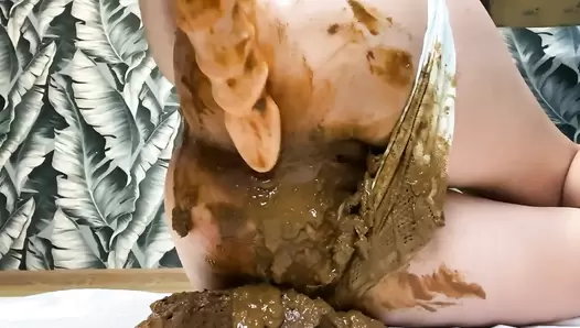 p00girl - A huge pile of shit in panties, play with toys and put my panties in my pussy