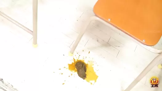 EE-718 06 Cram school hidden camera: female students leaking farts and dripping diarrhea after abdominal pain