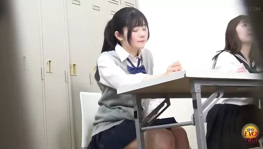 EE-718 05 Cram school hidden camera: female students leaking farts and dripping diarrhea after abdominal pain